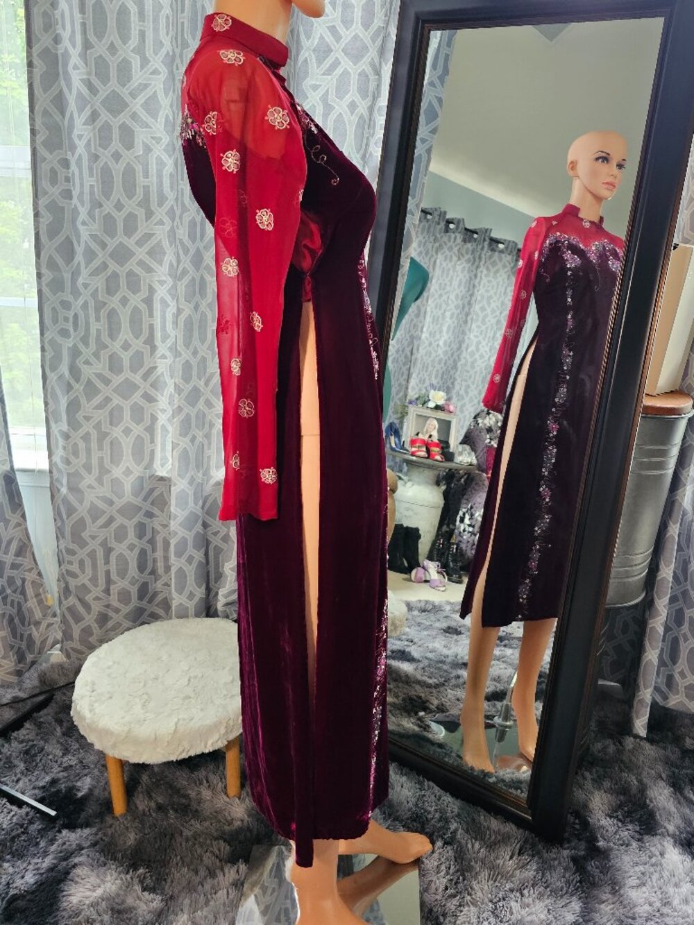 Pháo Trang Vintage Vietnamese Ao Dai – Burgundy Velvet & Red Embroidered Dress - Picture 5 of 11